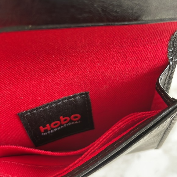 HOBO Leather Card Holder Wallet. Size: 3" x 4.25" - Picture 4 of 6